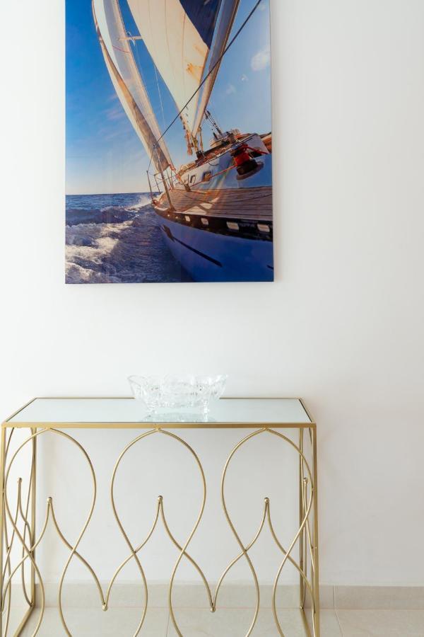 Esmeralda. Lovely And New Apartment Right By The Ocean! Callao Salvaje Esterno foto
